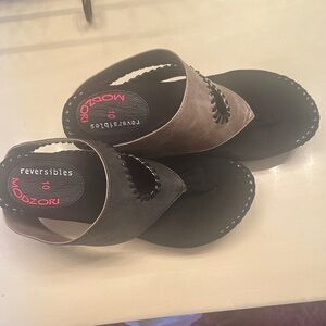 Modzori Reversibles Women's Two-Tone Slip-On Sandals, Black and Taupe